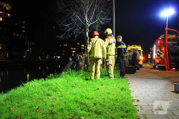 Grote inzet hulpdiensten om lampje in water