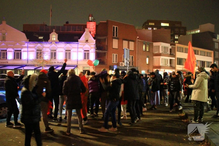 Veel feestvierders op straat na winst Marokko