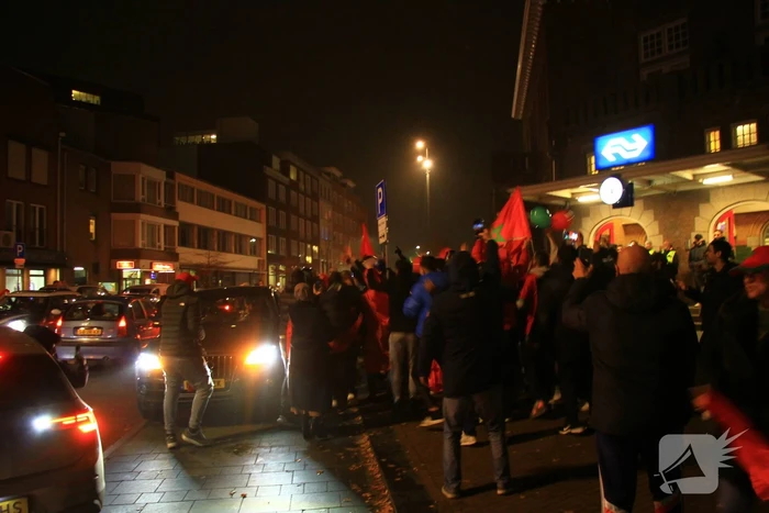 Veel feestvierders op straat na winst Marokko