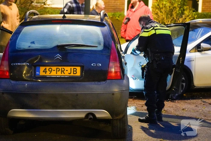 Bestuurder verliest macht over het stuur