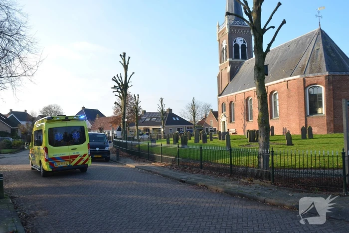 Persoon valt uit de boom tijdens snoeiwerkzaamheden