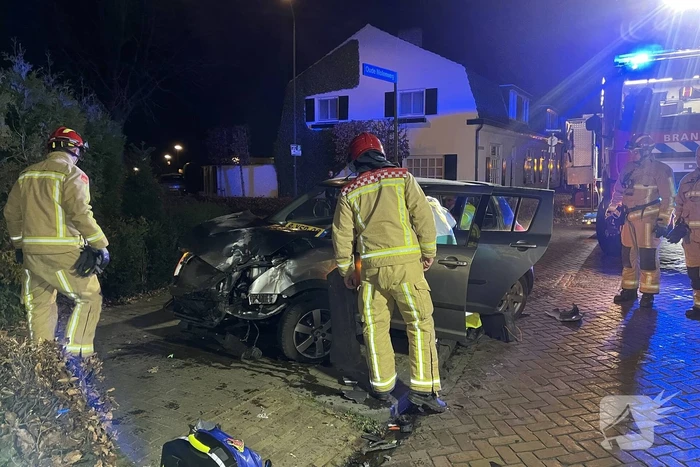 Gewonde bij ongeval tussen vrachtwagen en auto
