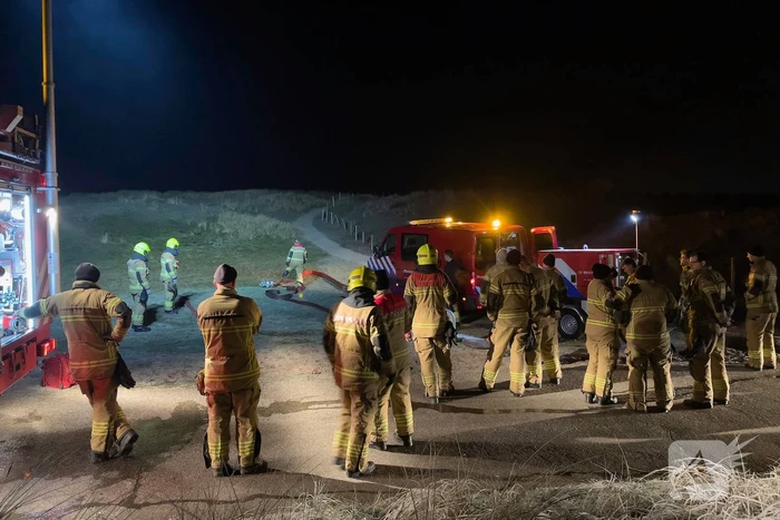 Grote brandweeroefening in duinen
