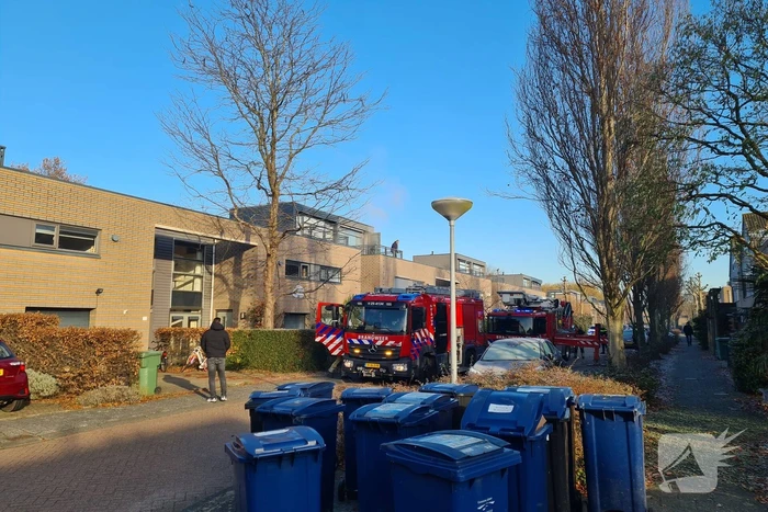 Veel rook bij brand in rijtjeswoning