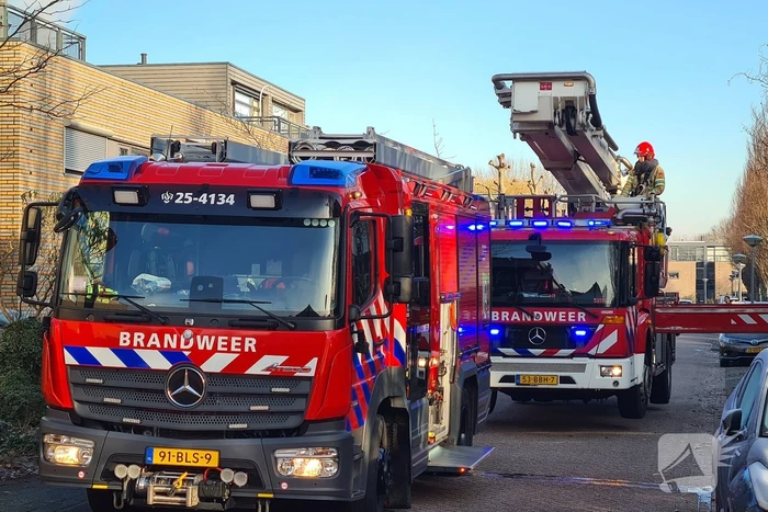 Veel rook bij brand in rijtjeswoning