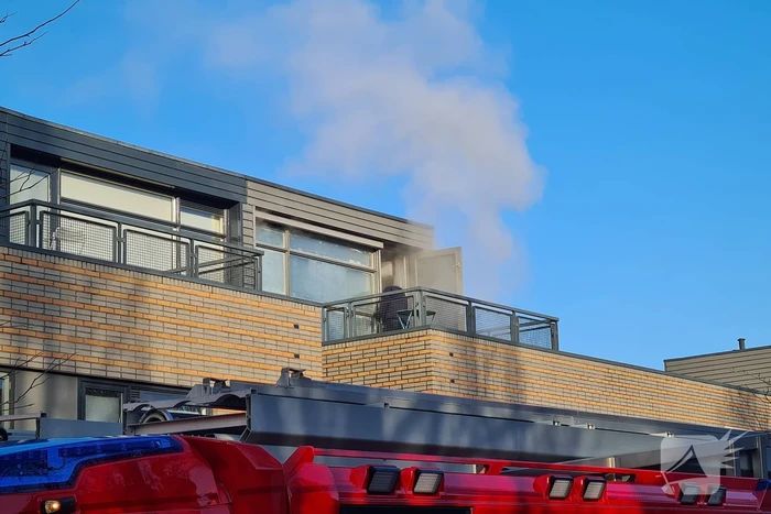 Veel rook bij brand in rijtjeswoning