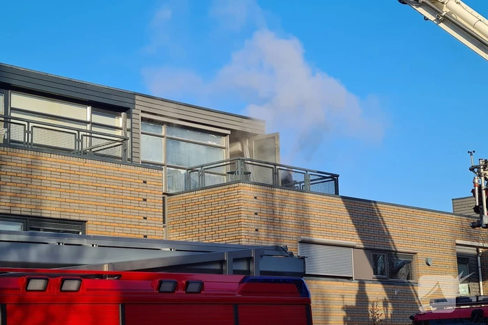 Veel rook bij brand in rijtjeswoning