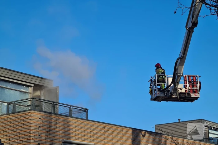 Veel rook bij brand in rijtjeswoning