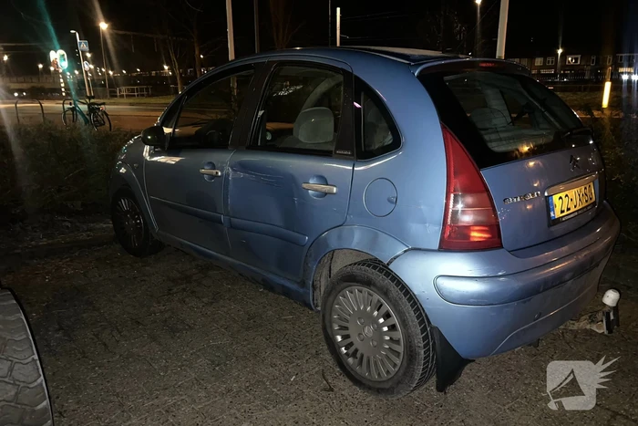 Persoon aangehouden na ongeval met gestolen auto
