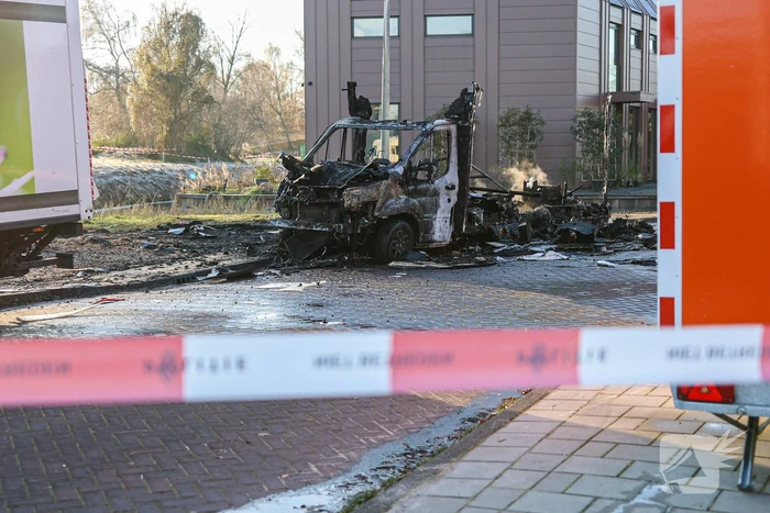Gewonde na explosie en brand in camper