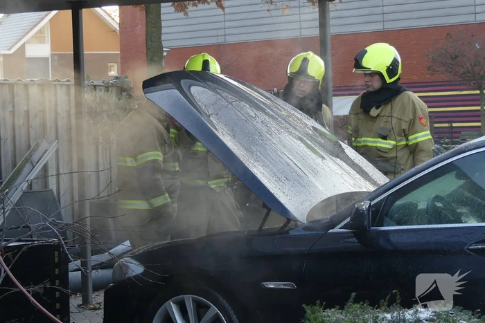 Veel rook bij autobrand