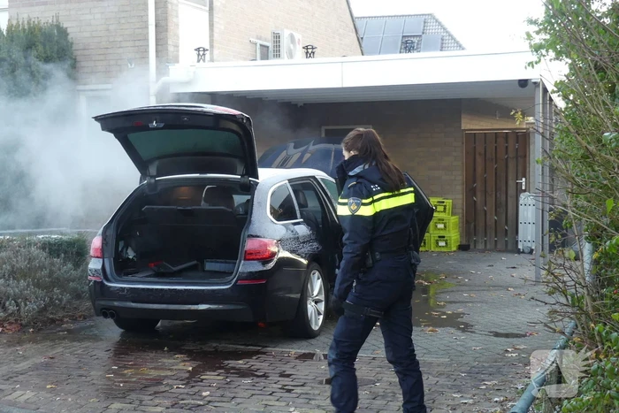 Veel rook bij autobrand