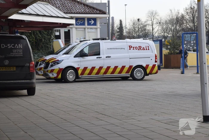 Hogesnelheidstrein strand op NS-station