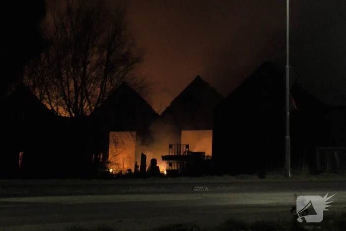 Loodsen uitgebrand na grote brand