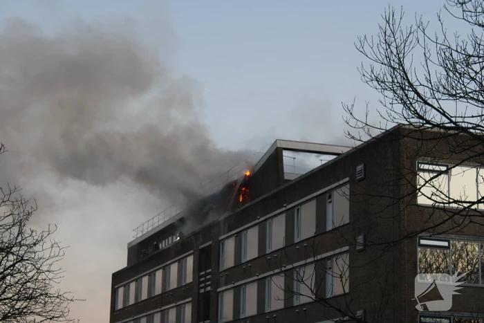 Grote uitslaande brand bij AZC