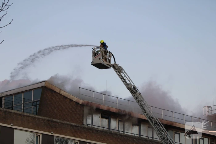 Grote uitslaande brand bij AZC