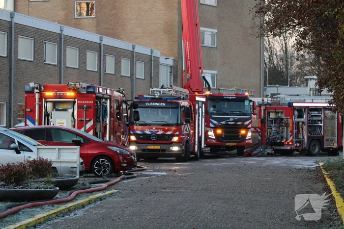 Grote uitslaande brand bij AZC