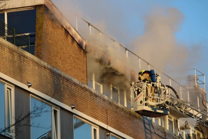 Grote uitslaande brand bij AZC