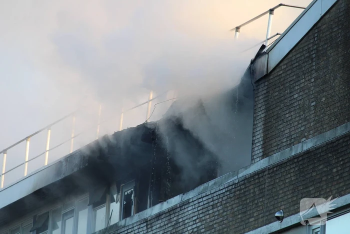 Grote uitslaande brand bij AZC