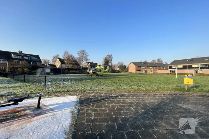 Traumahelikopter ingezet bij noodsituatie in woning