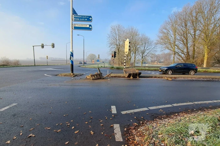 Schade nadat tractor lading verliest