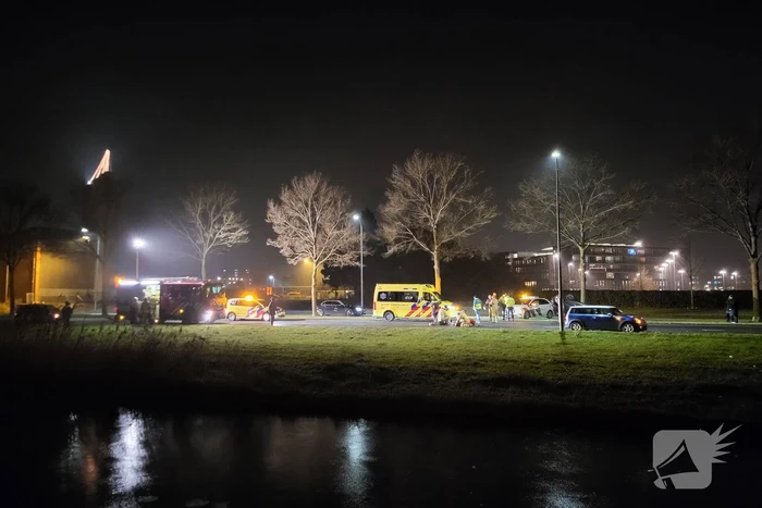 Auto belandt op kop na ongeval
