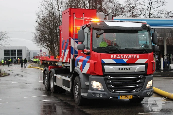 Zeer grote brand in bedrijfspand