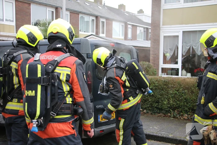 Brand in bestelbus snel geblust