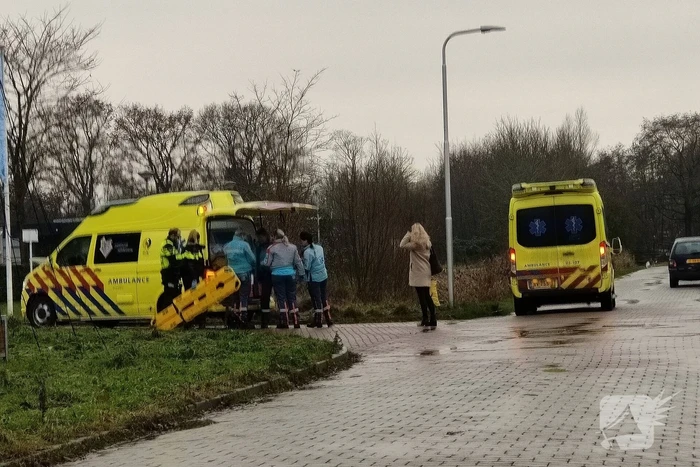 Persoon gewond na val in water