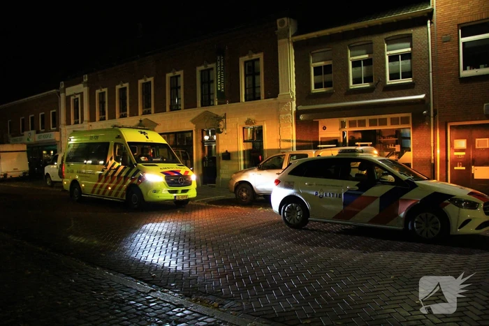 Grote inzet nadat mannen onwel raken in toiletruimte