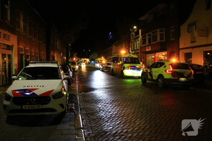 Grote inzet nadat mannen onwel raken in toiletruimte