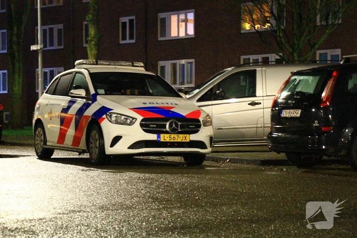 Brandweer haalt overleden persoon uit woning
