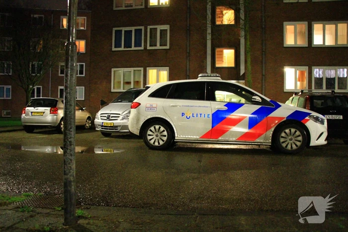 Brandweer haalt overleden persoon uit woning