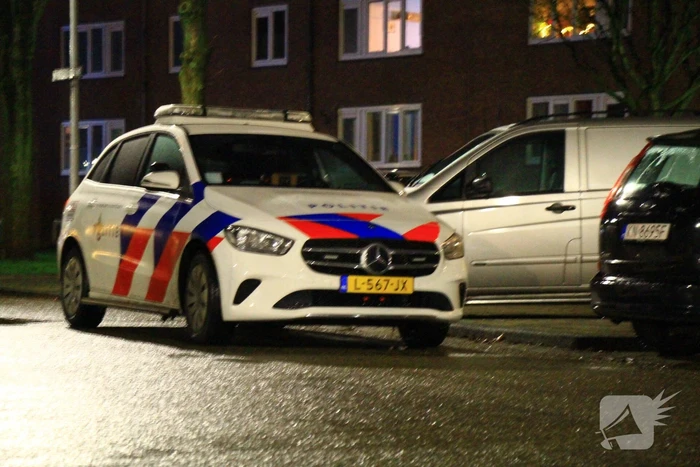 Brandweer haalt overleden persoon uit woning