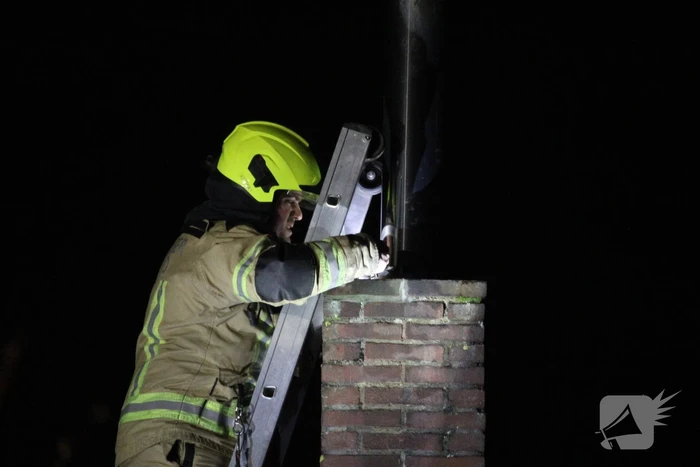 Schoorsteenbrand snel onder controle