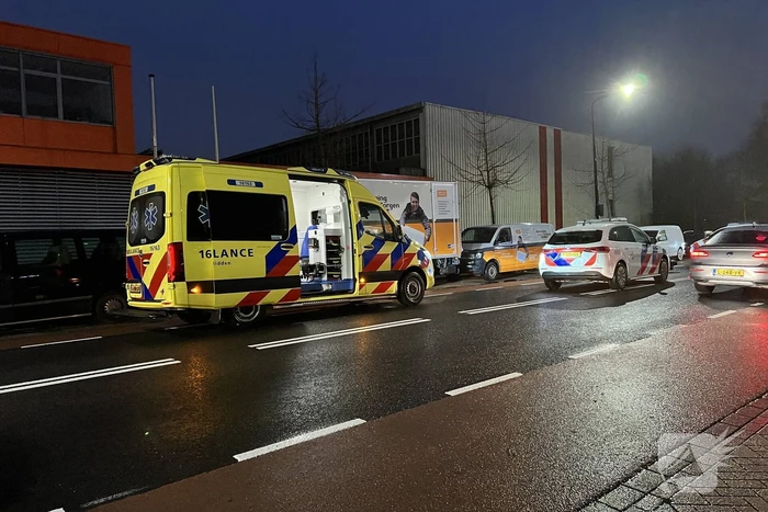 Voetganger en brommerrijder gewond bij botsing