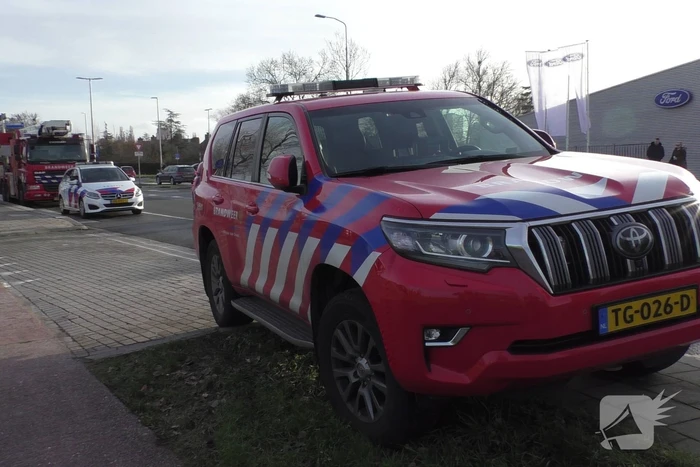 Voertuig belandt in greppel