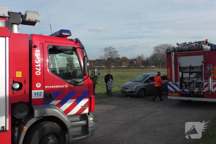 Voertuig belandt in greppel