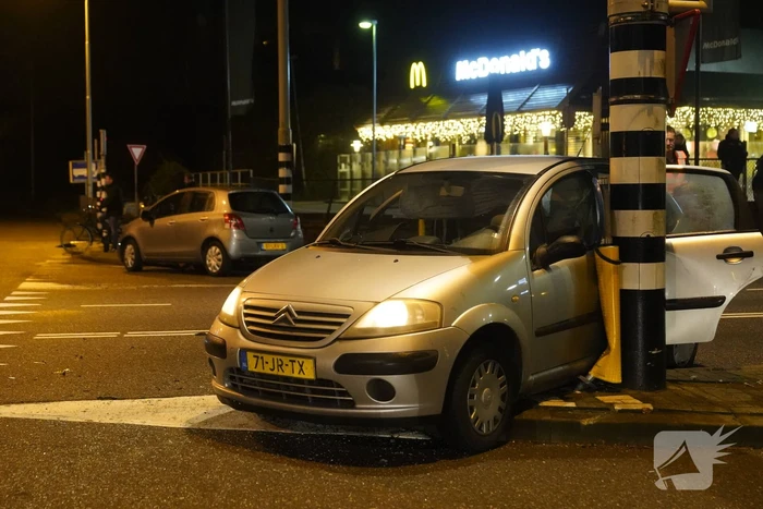 Gewonden en flinke schade na aanrijding