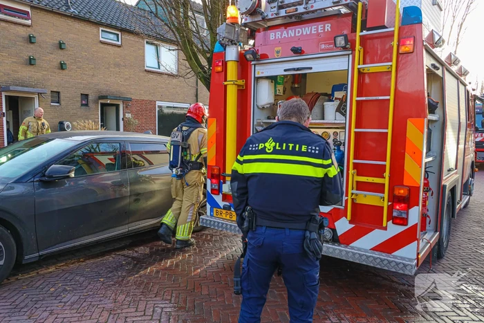 Stopcontact vliegt in brand door kortsluiting