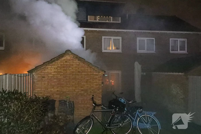 Veel rook bij brand in schuur