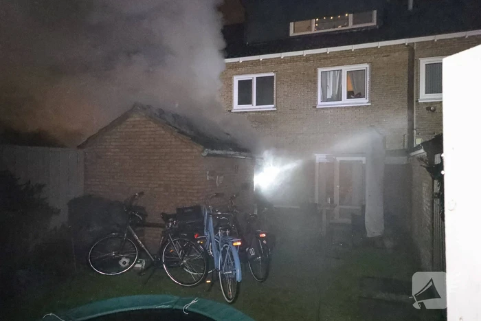 Veel rook bij brand in schuur