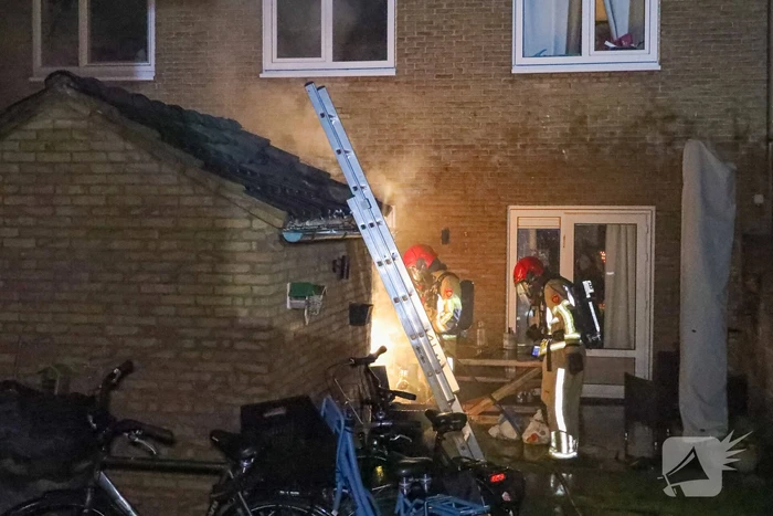 Veel rook bij brand in schuur