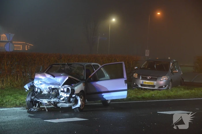 Schade en gewonden na flinke botsing