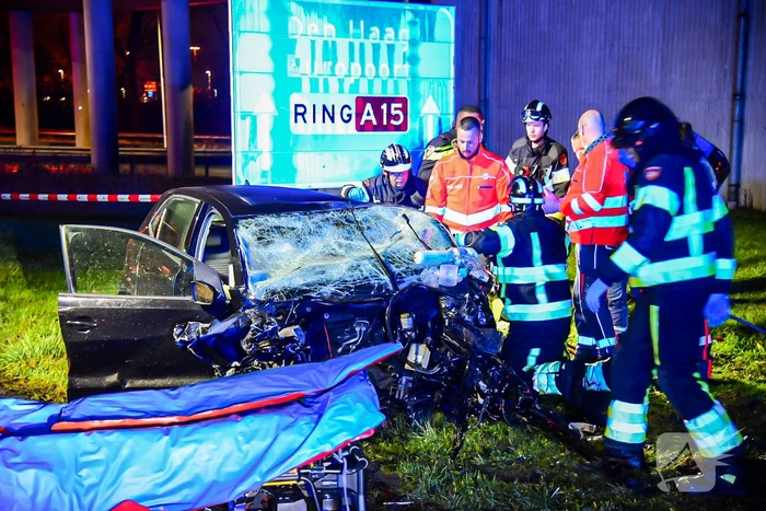 Drie doden een zwaargewonde bij botsing