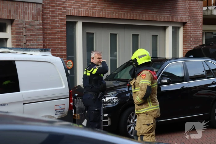 Arrestatieteam ingezet en straat afgesloten voor vrouw met verward gedrag