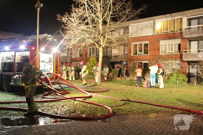 Grote brand verwoest twee woningen