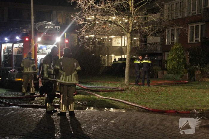 Grote brand verwoest twee woningen