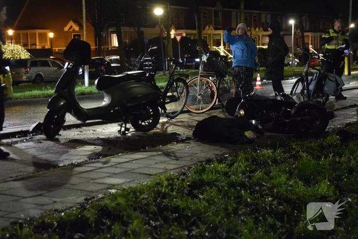 Gewonden bij aanrijding tussen scooters