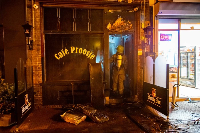 Cafe Proosje zwaar beschadigd na brand